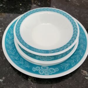 Vintage PYREX Teal and White Laurel Leaf  Dinnerware  EUC